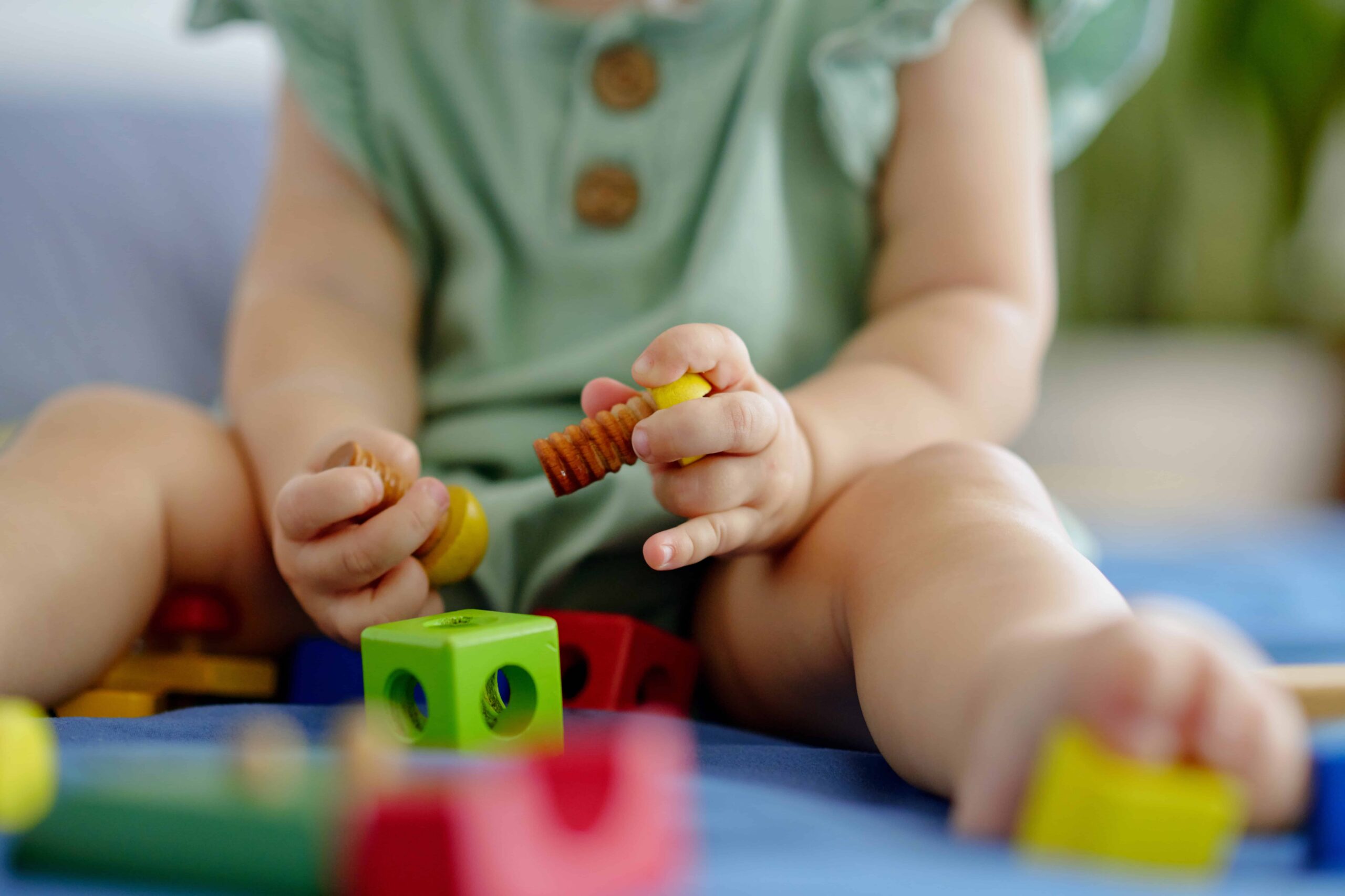 Avaliação da Habilidade Manual em Bebês: Fases e Funções Cruciais